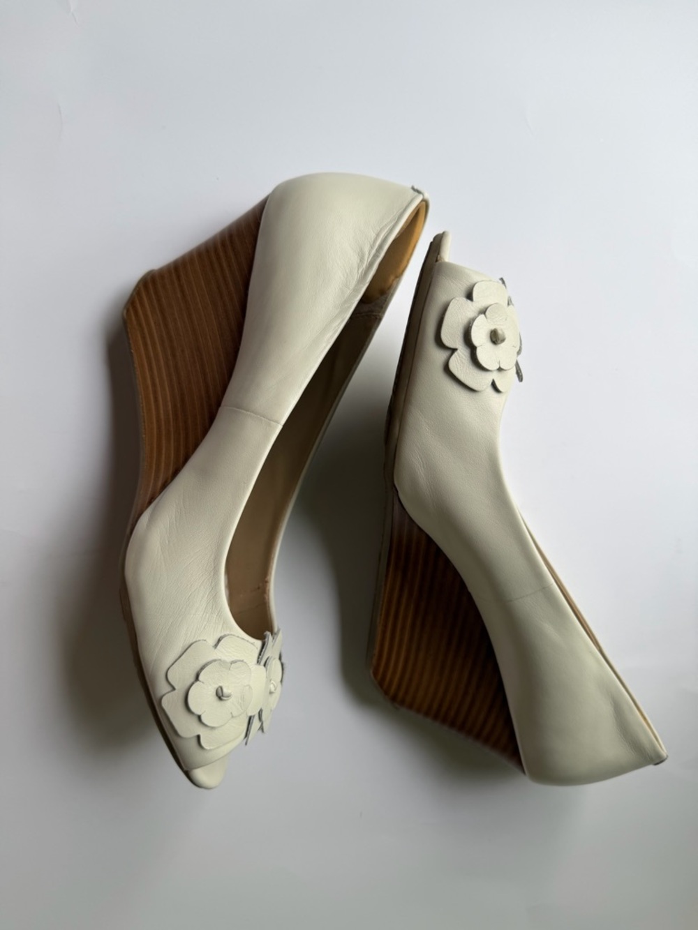 Kenneth Cole Reaction Cream Floral Peep-Toe Espadrille Wedges with Appliqués